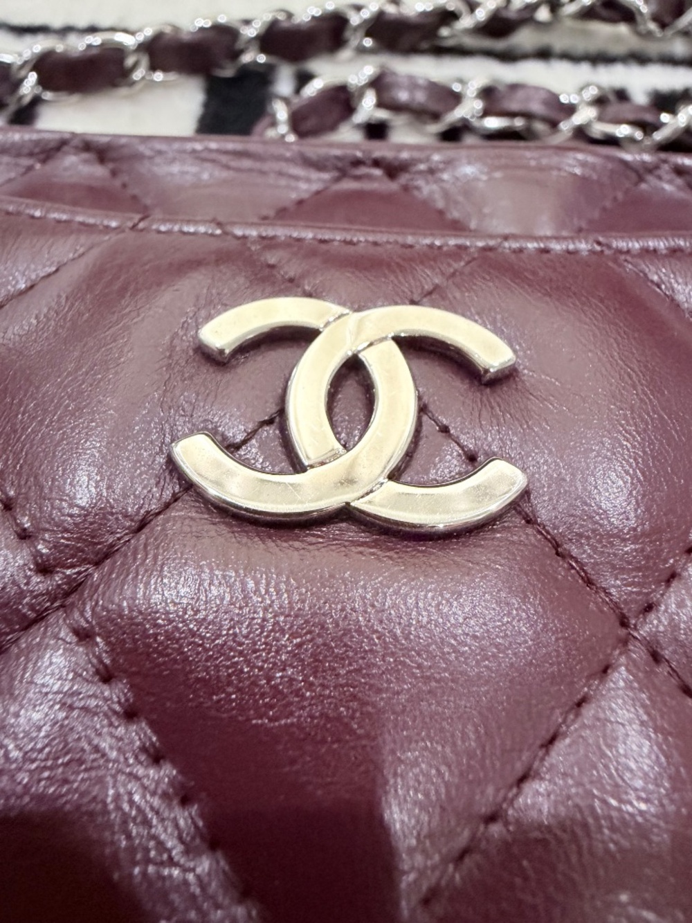Vintage Chanel Camera Bag in a Rich Burgundy Quilted Lambskin Shoulder Bag - Picture 4 of 14